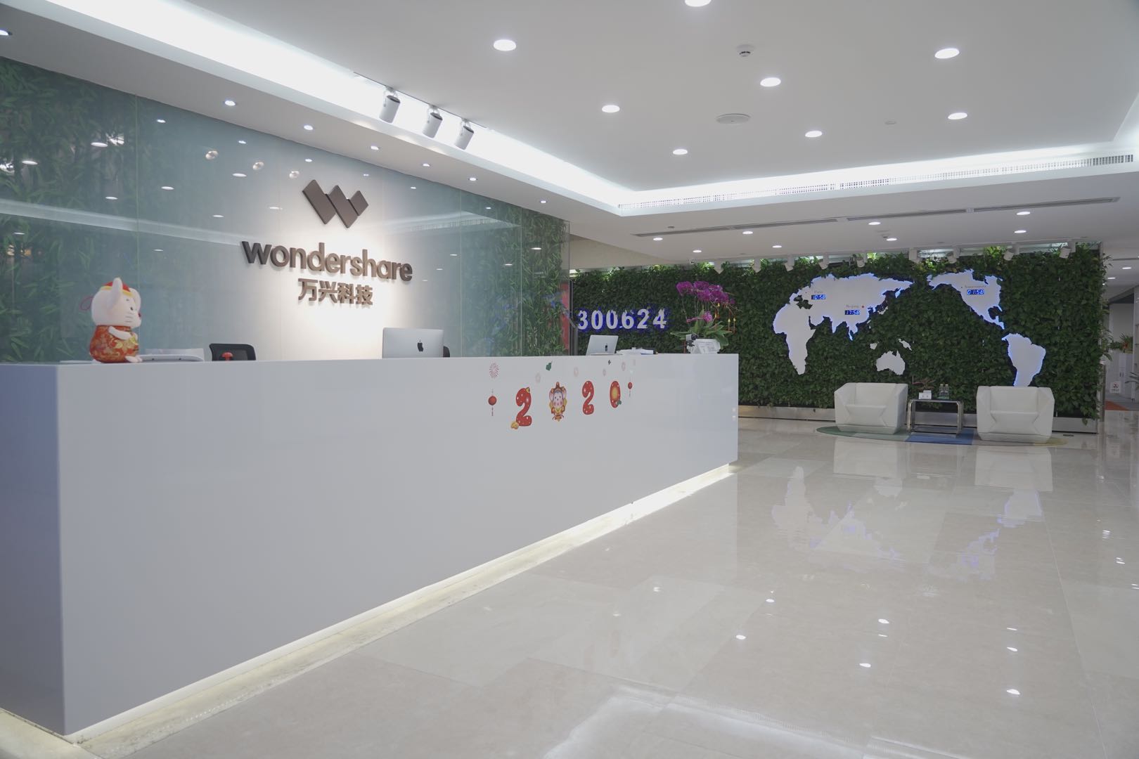 3499��˹ά��˹(�ٷ���֤)��վ-Made in PRC